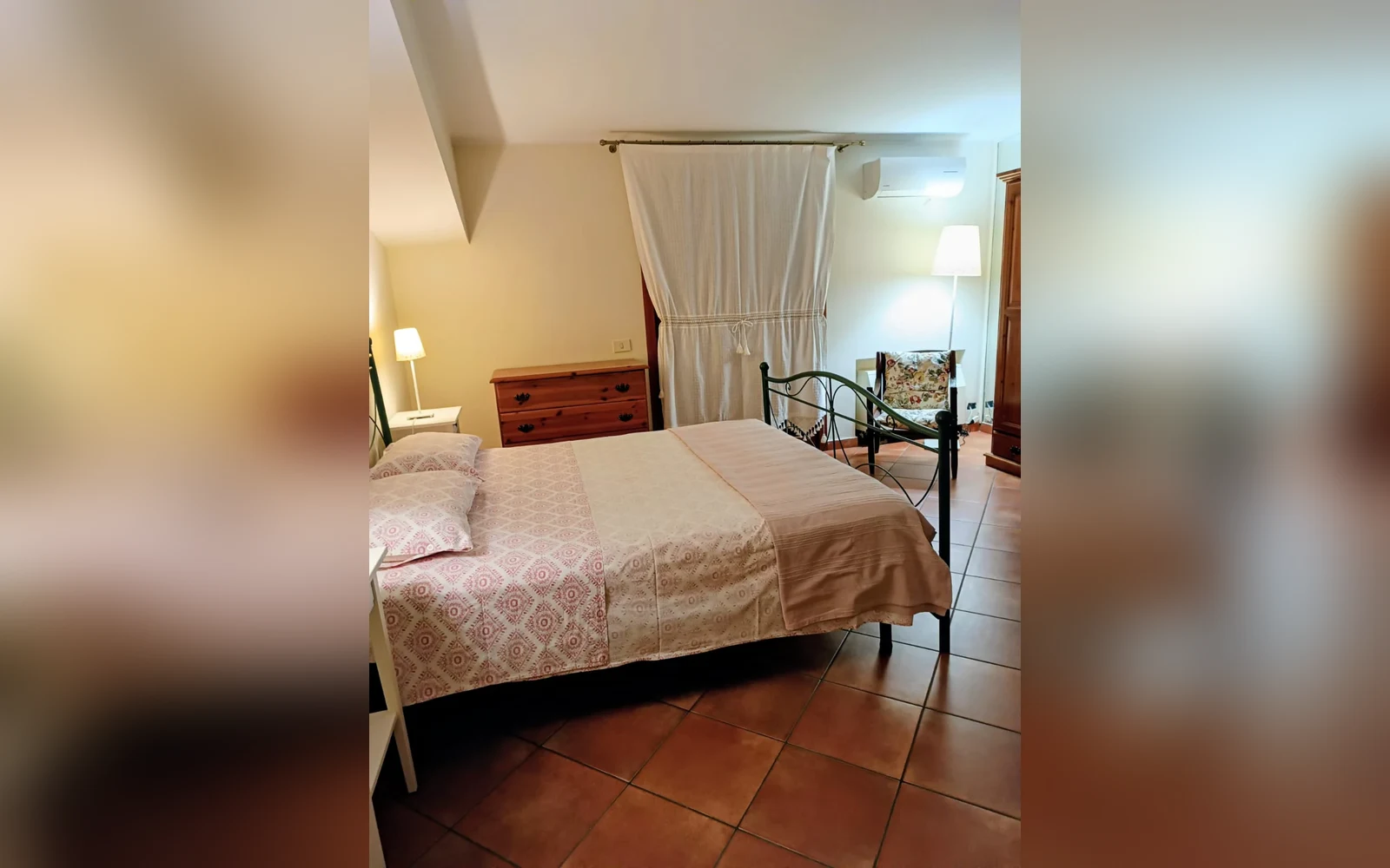 La Casa di Claudia, Sant'Agata li Battiati (Catania, Sicilia) (foto 4)